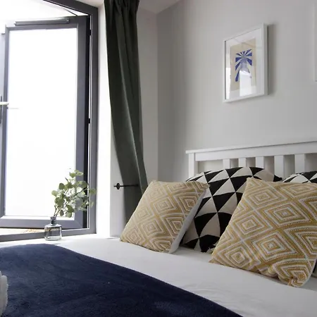 Modern And Spacious 4 Bedroom House In Connelly Station * Dublin